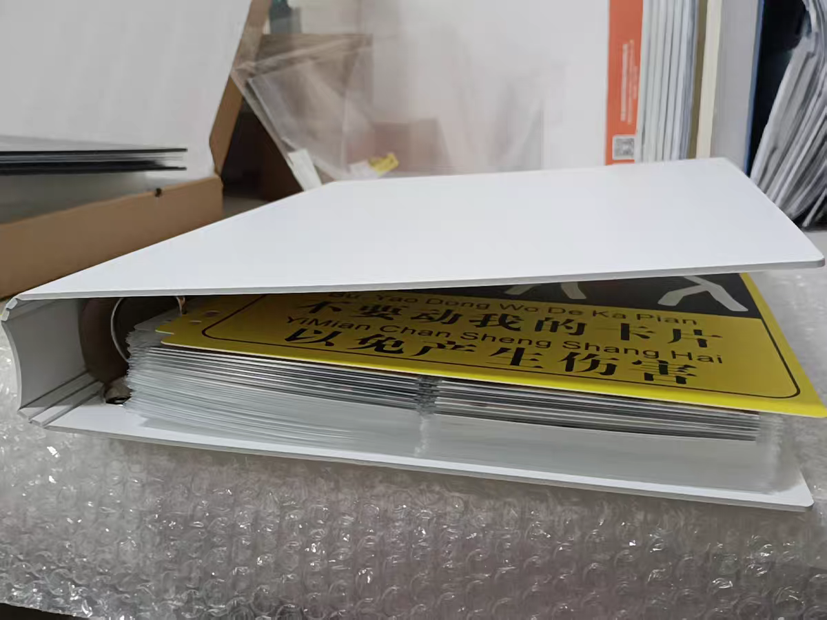 Binder MeeT Shiro A4 - 3Rings Binder