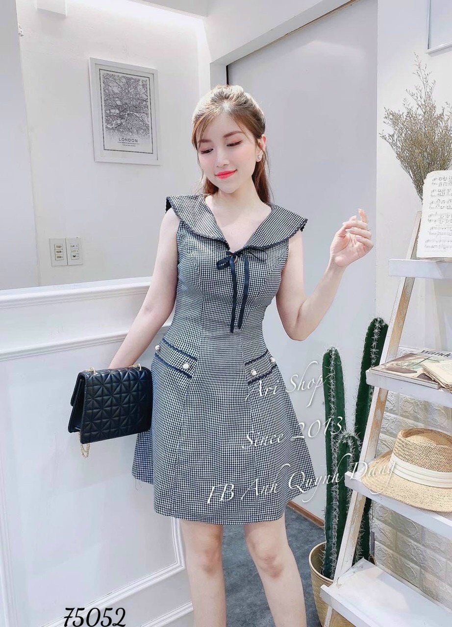 Váy liền nữ cổ V cột nơ trước ngực xinh xắn TH TKT