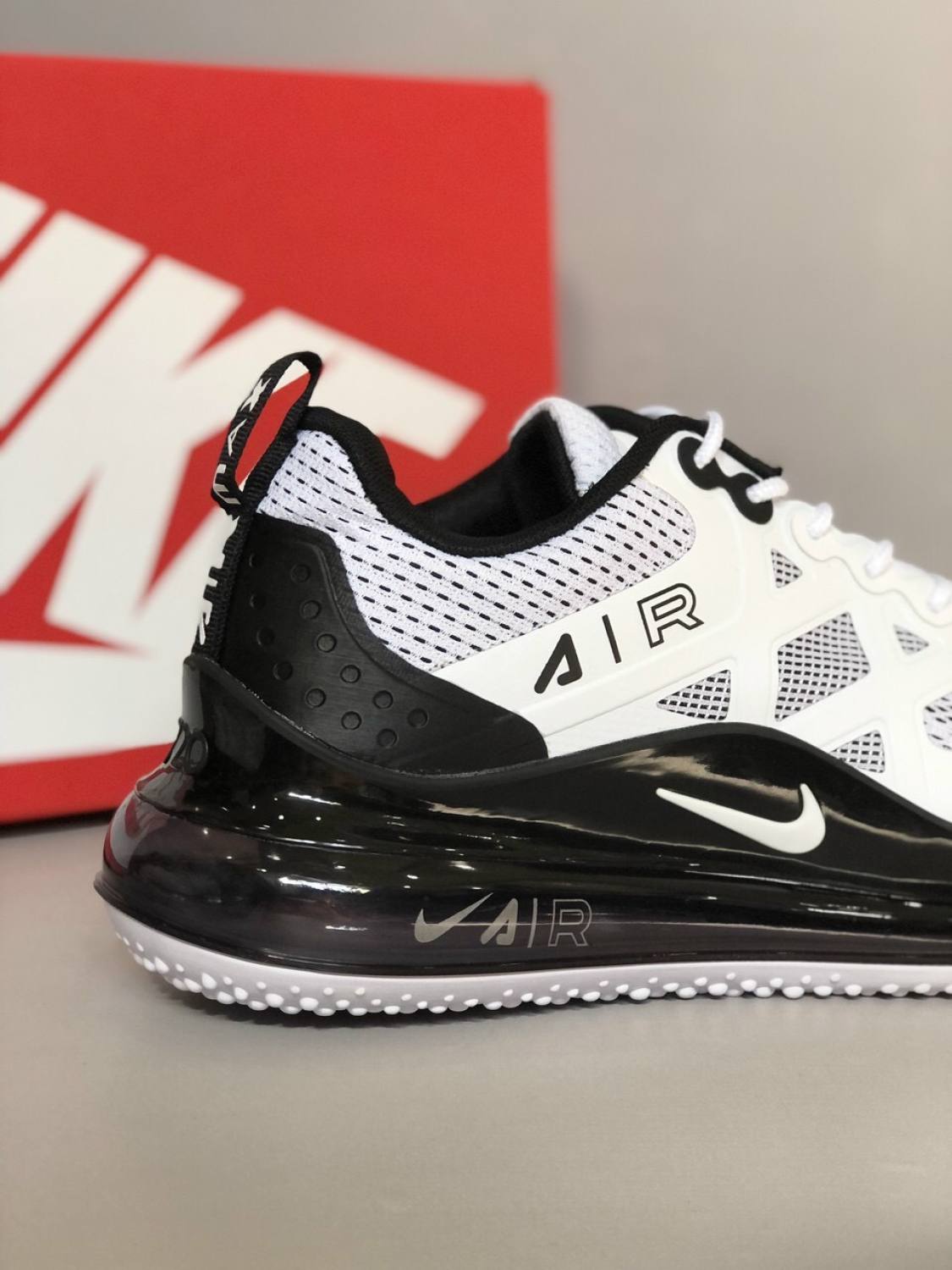 Giày Đế Hơi NIKE AIR MAX 720