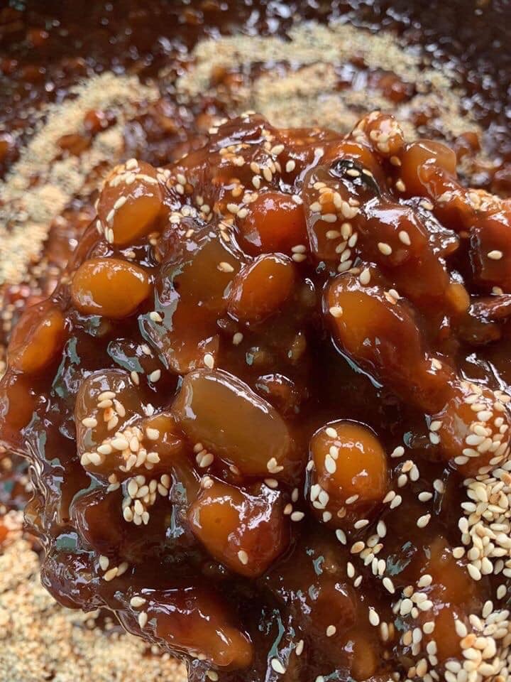 Me ngào hạt dẻo chùm ruột  ( hũ 900gr)