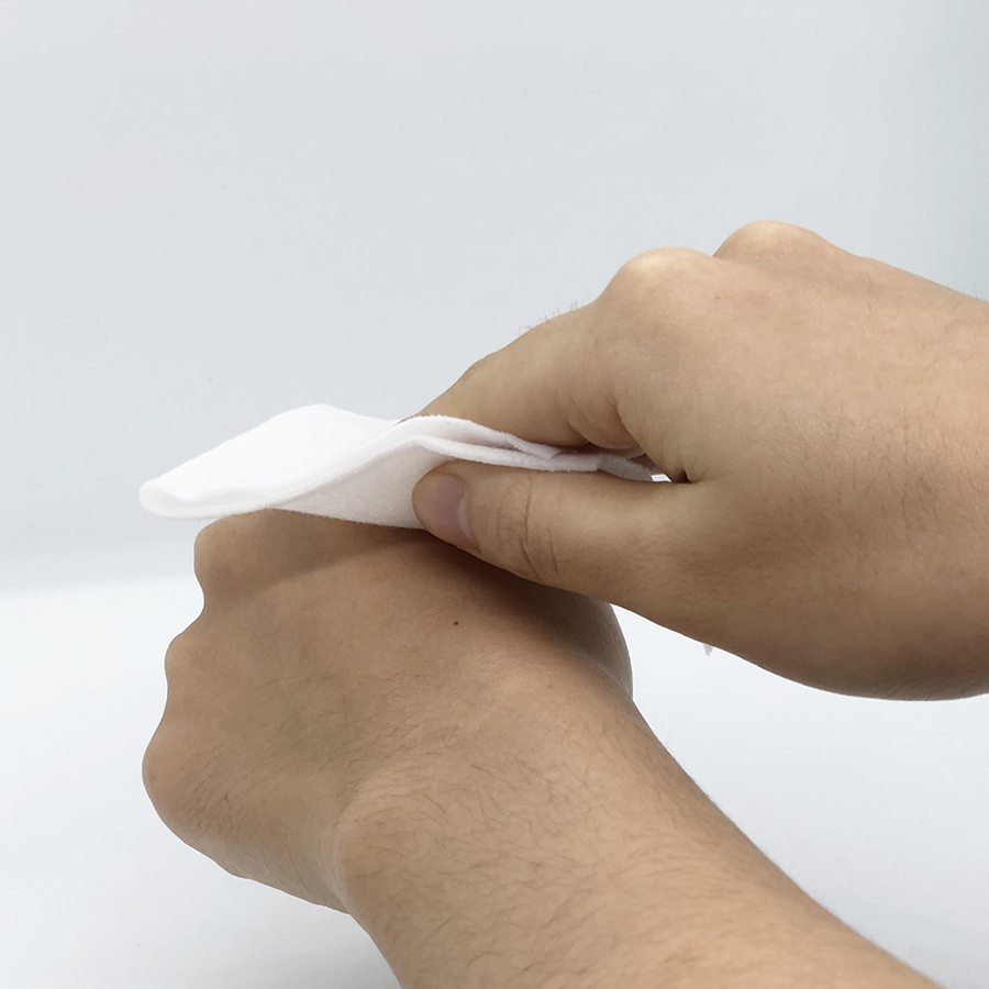 Khăn giấy ướt không mùi cho bé Likado gói 100 miếng kt 15x20cm