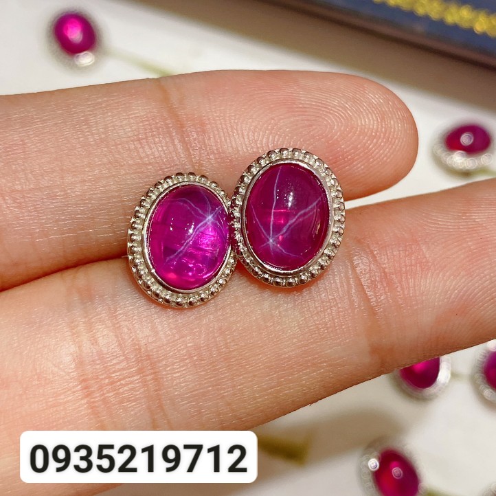 Bông tai đá ruby lên sao siêu đẹp. Sản phẩm phù hợp mọi lứa tuổi.