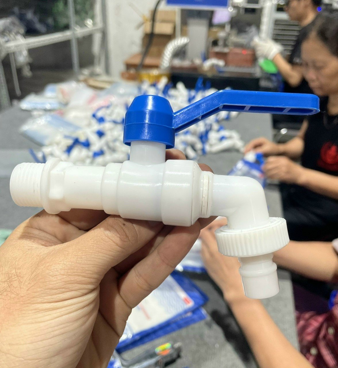 21, 27 thread washing machine white plastic Lake faucet