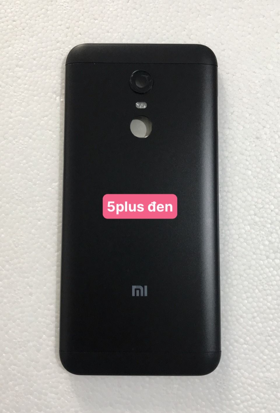 Bộ vỏ sườn xiaomi Redmi 5 plus (gồm lưng,sườn,nút bấm, kính camera)
