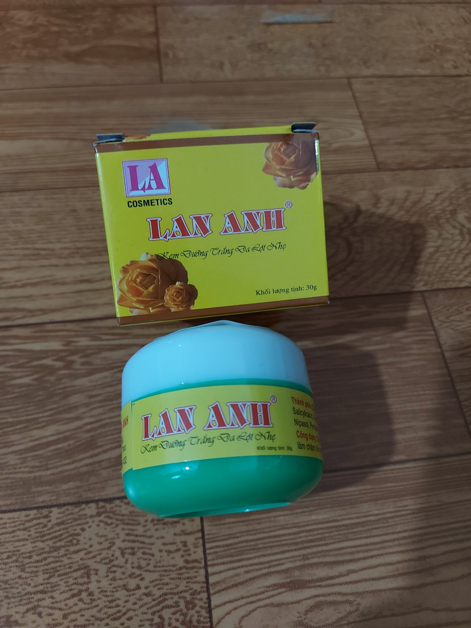 kem lột nhẹ lan anh hũ lớn 30gr