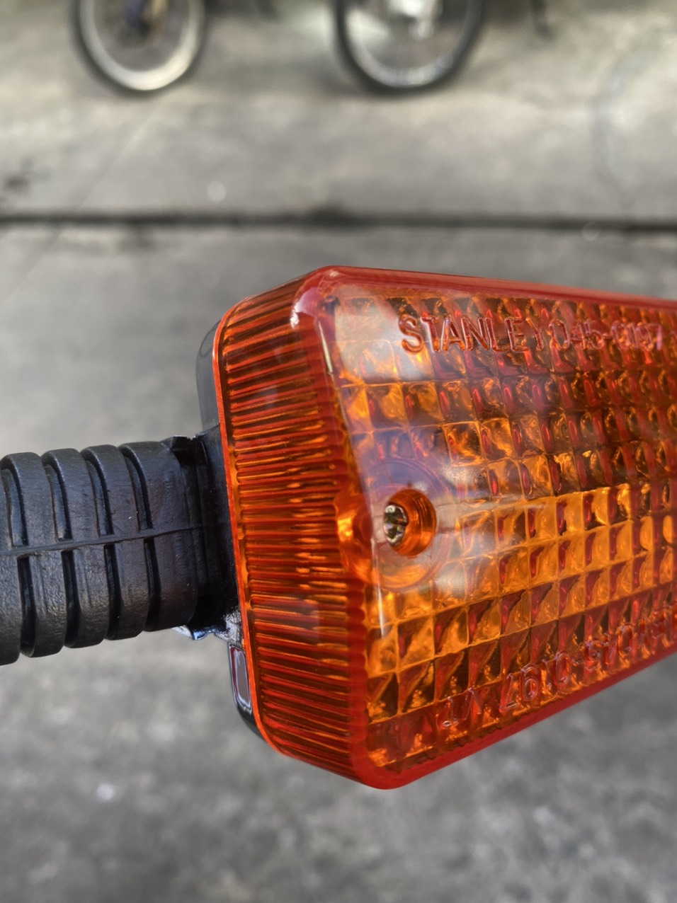 CẶP XI NHAN SAU XE CUB 82 - 84 - DD - DH - CUSTOM ( HÀNG ĐẸP )