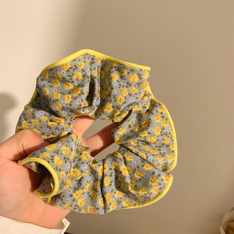 SCRUNCHIES POMPOM VON MÀU - CỘT TÓC VẢI THỜI TRANG  HOT GIÁ RẺ