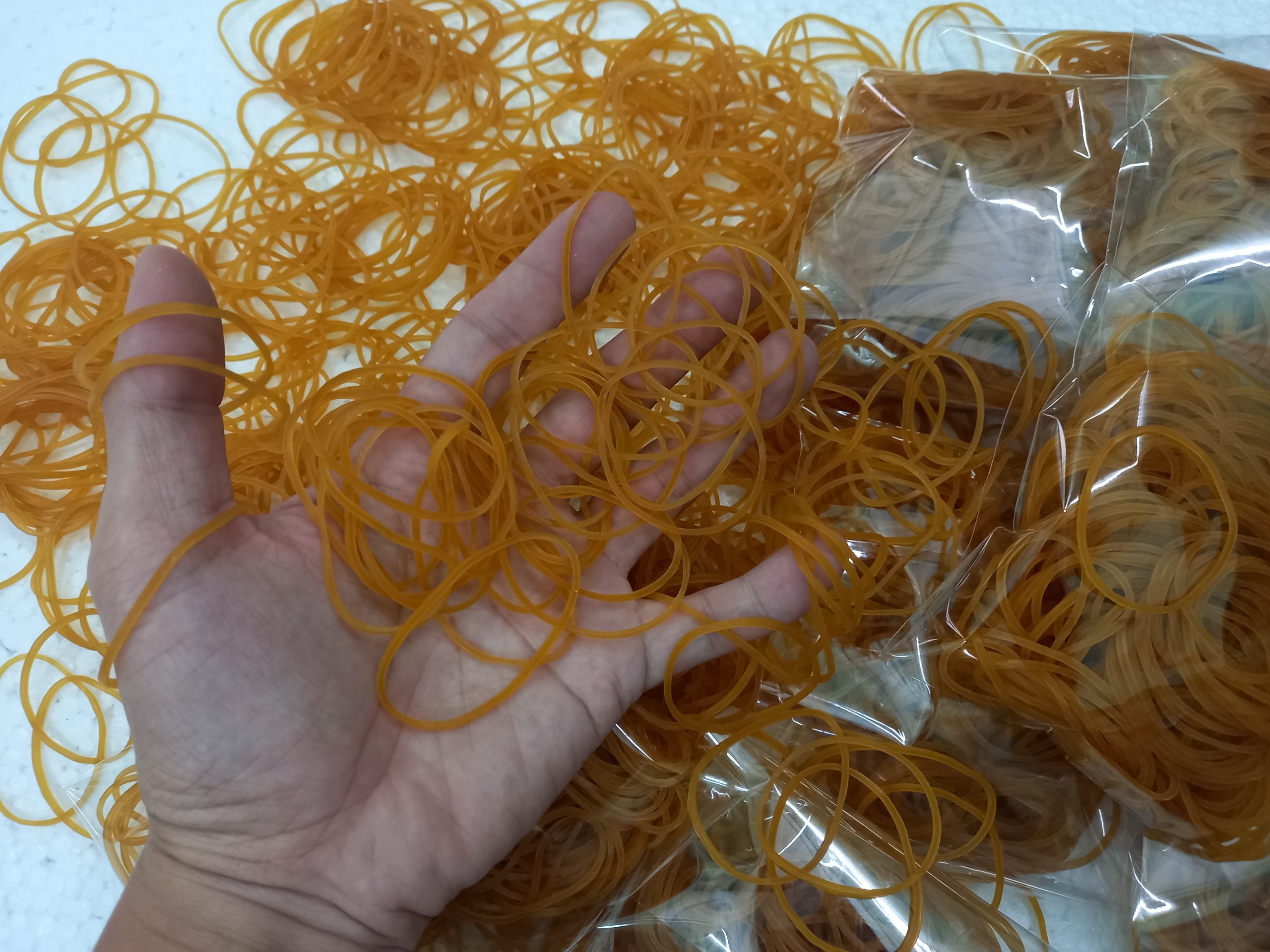DÂY THUN DẺO VÀNG, KHOANH LỚN (50G/BỊCH)