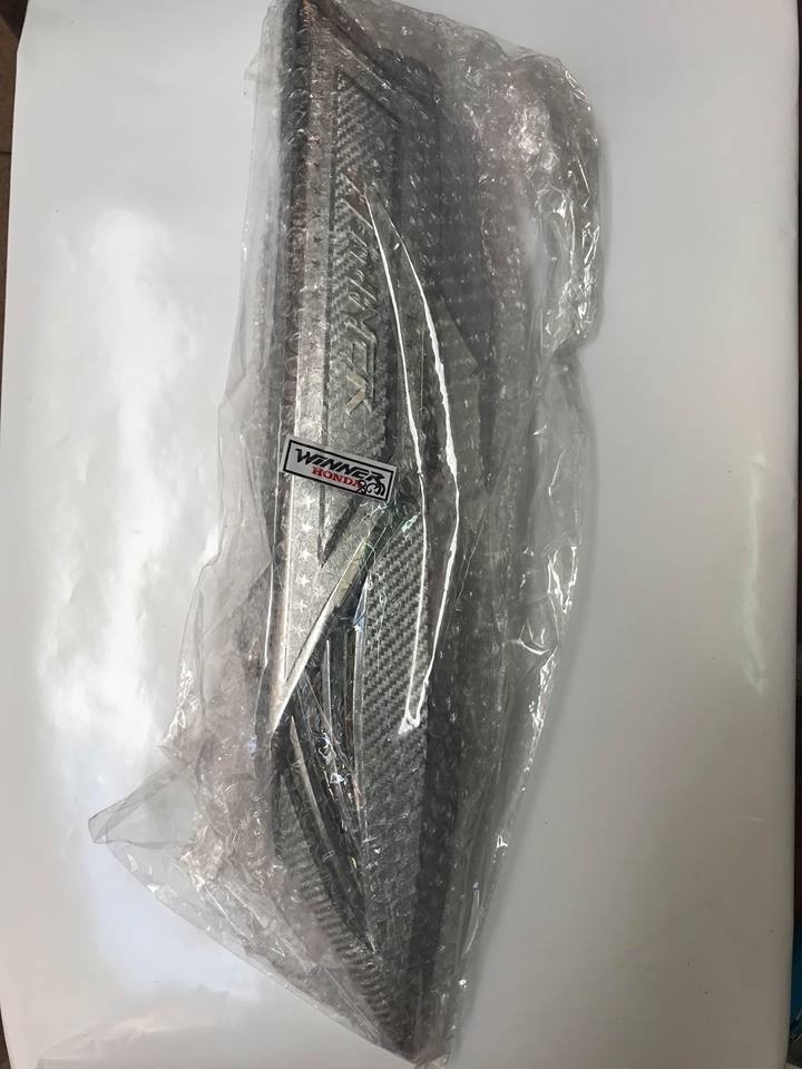ốp bô lớn mạ crom xe winner