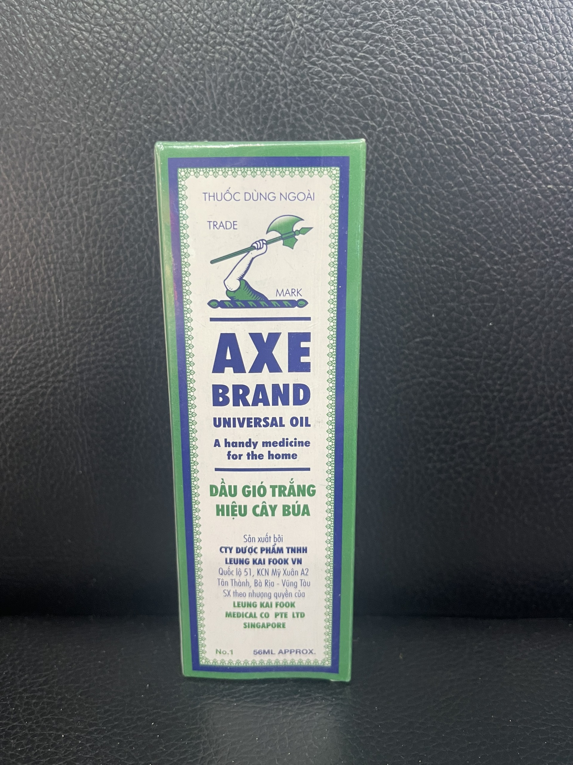 Dầu gió cây búa trắng axe brand universal oil singapore