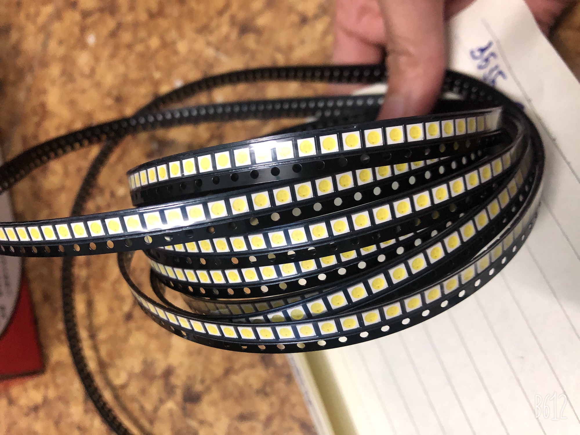 Nhân led tivi 3030 -6V combo 50 bóng
