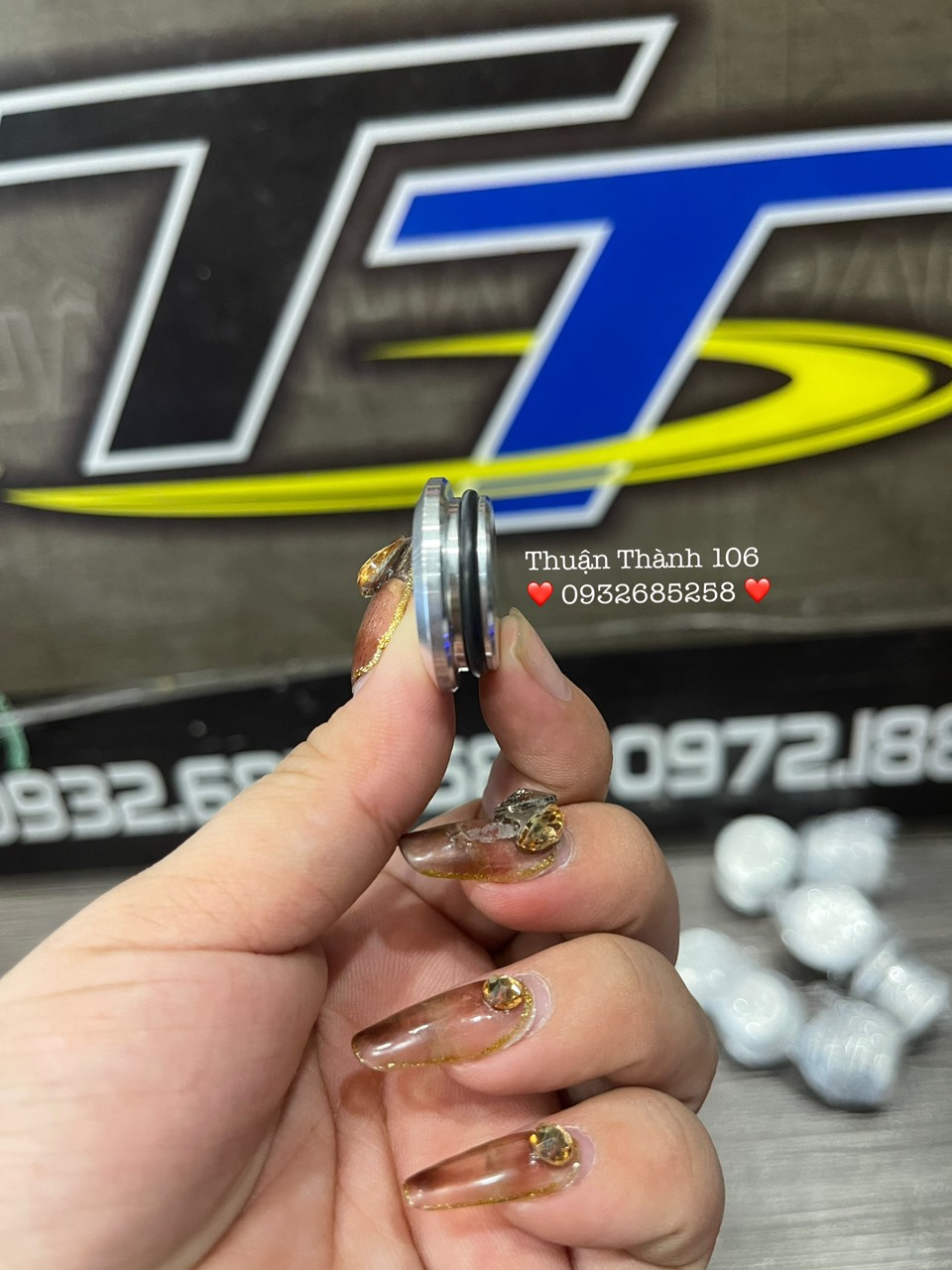 Nút đậy kiếng CNC sport xipo rgv