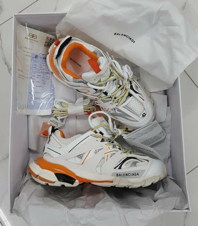 BALENCiAGA TRACK iN WONDERFUL CONDiTiON USED 2