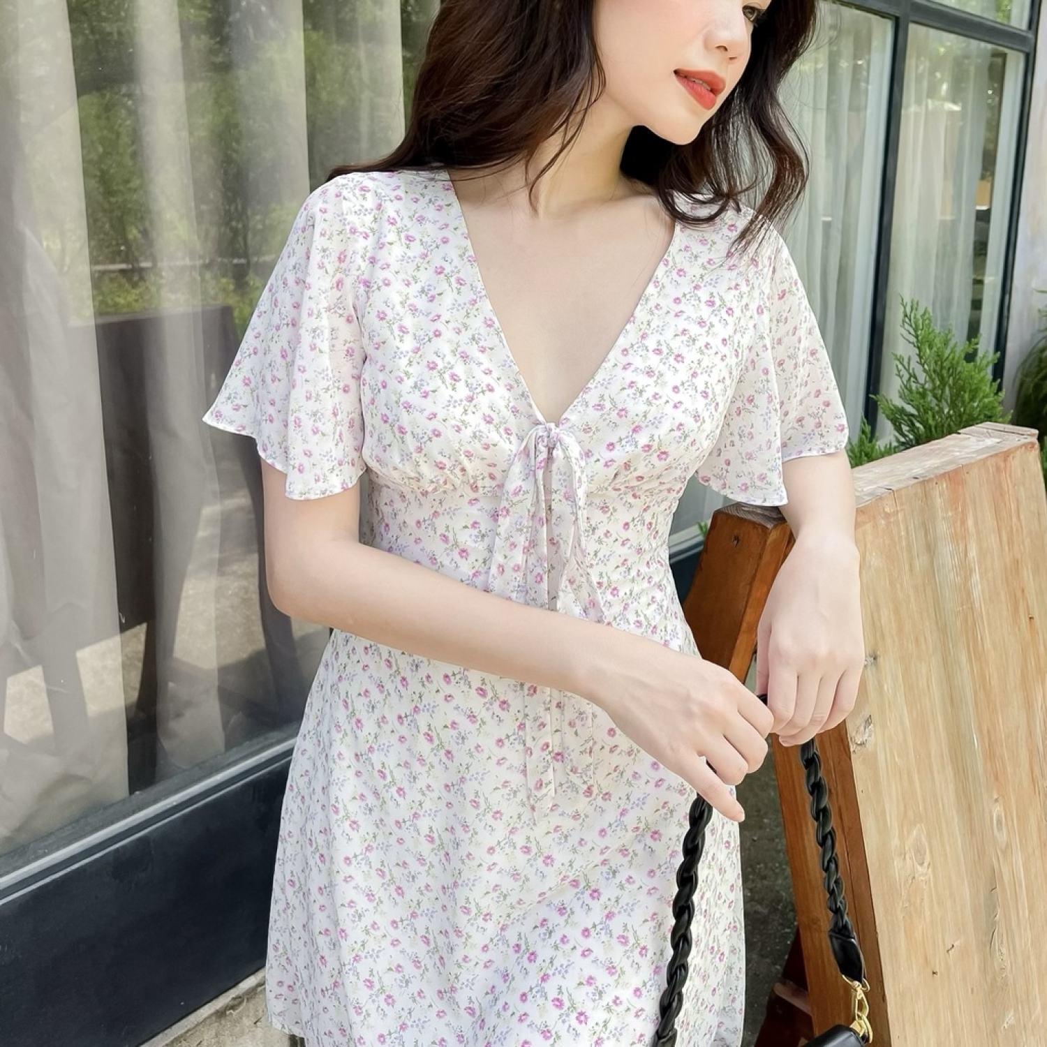 Đầm remie - đầm hoa cổ v tay cánh tiên