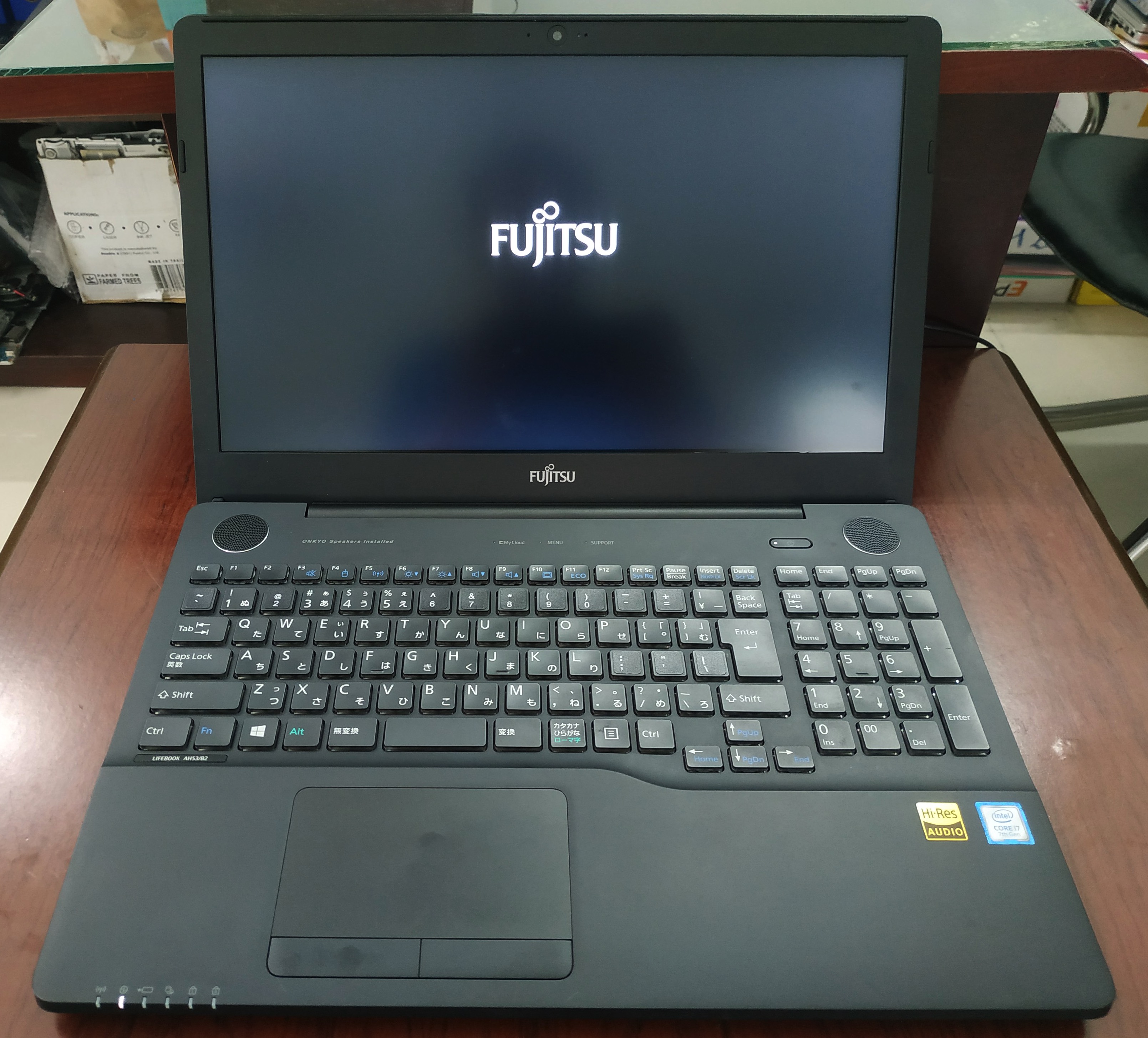 Laptop Fujitsu LIFEBOOK AH53/B2 CPU i7-7700HQ, RAM 8GB, SSD240GB