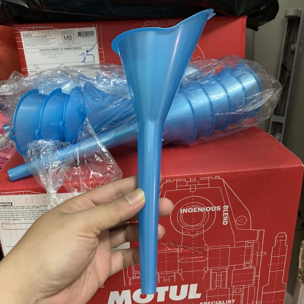 Phiễu rót nhớt