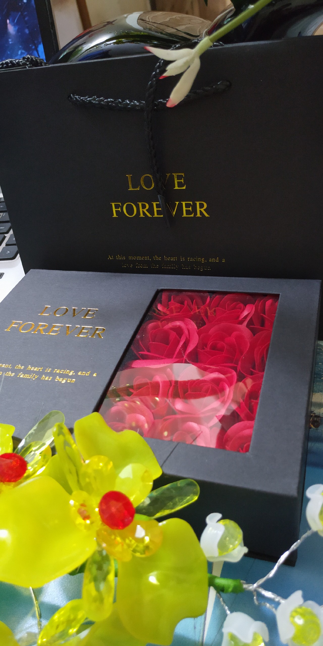 Hộp Hoa Hồng Đựng Son ( tặng kèm son )full box