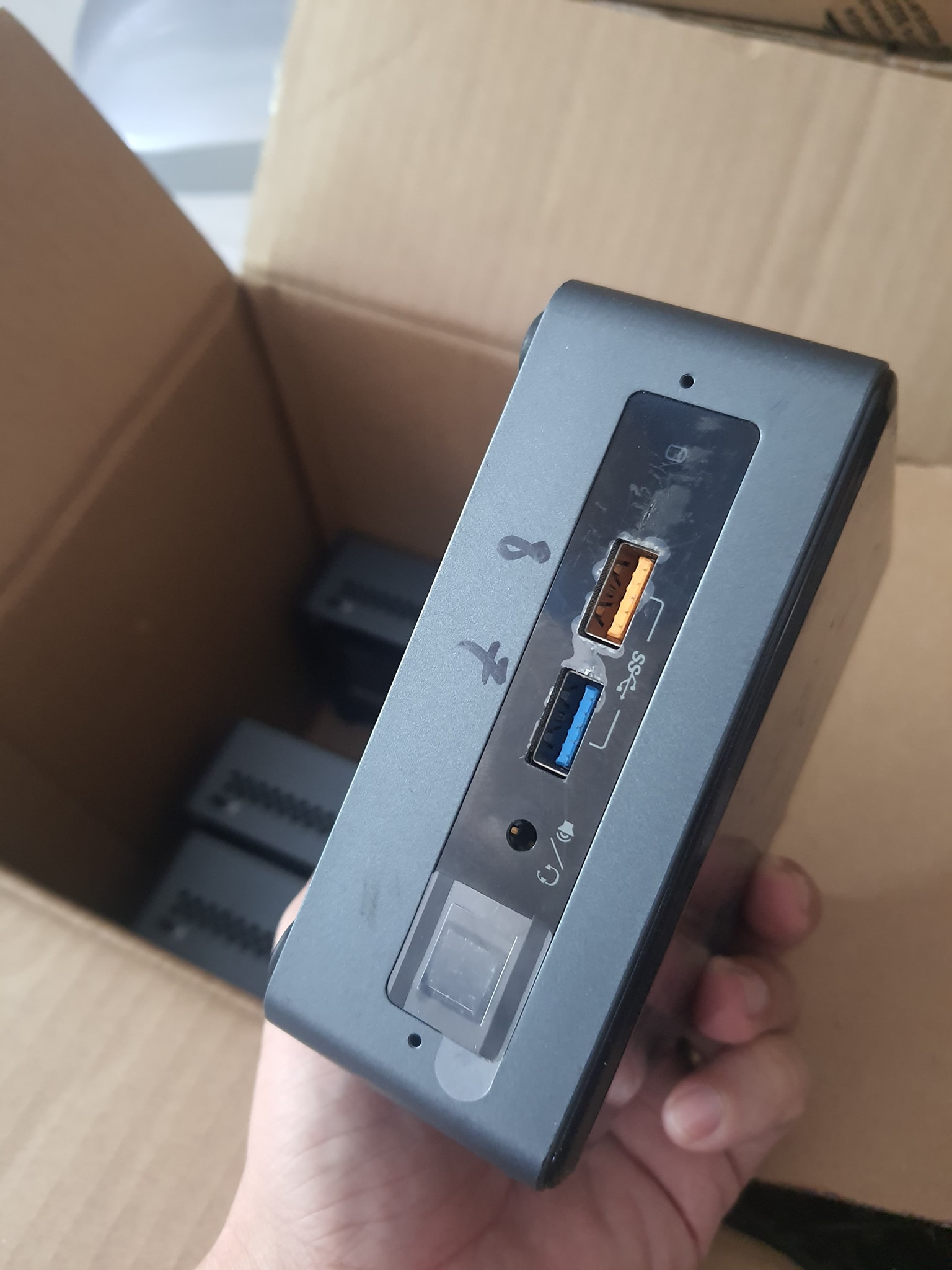 PC Mini Intel NUC 7 J4025 Ram 8g DDR4 , SSD 120G