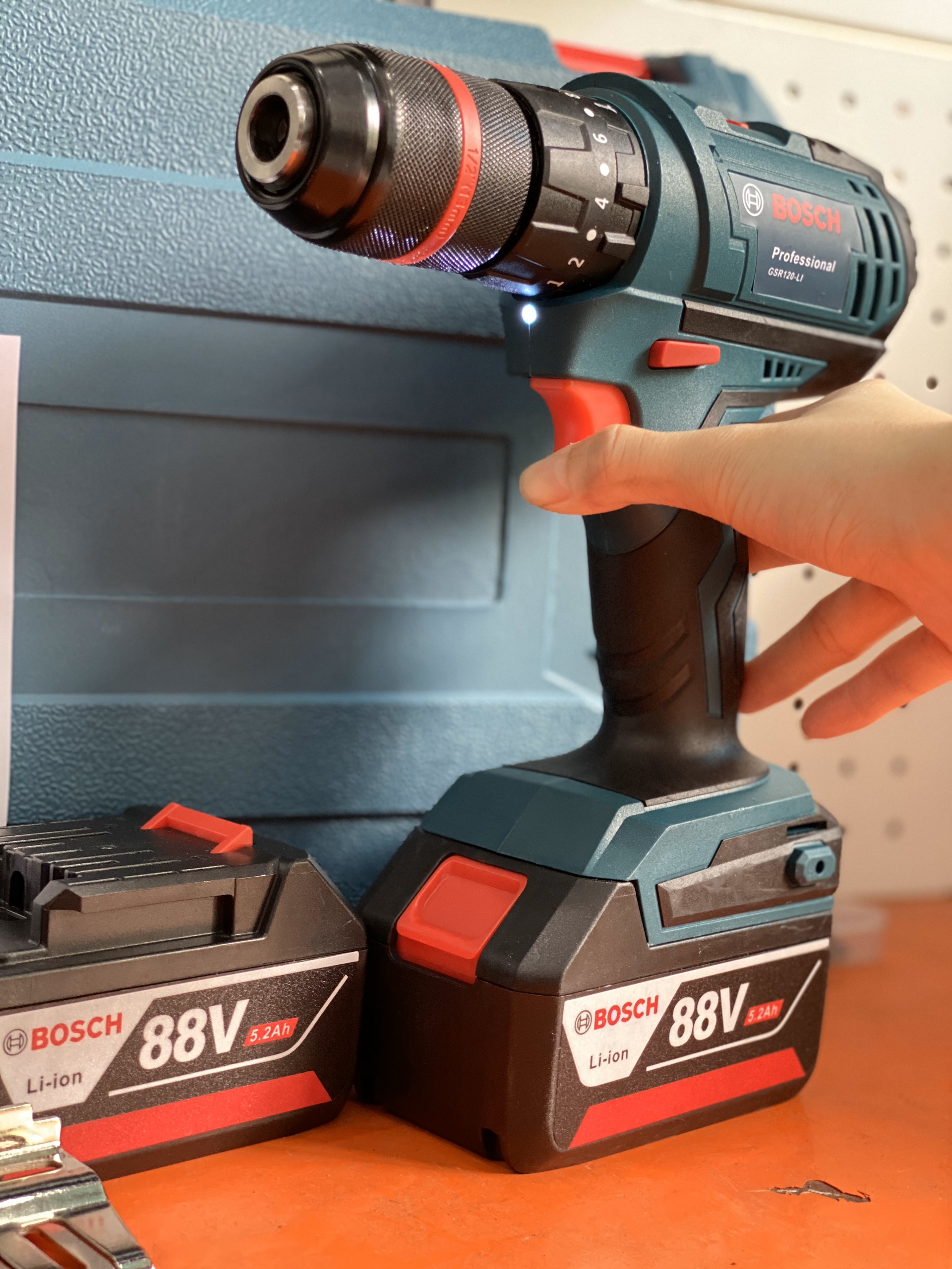Máy khoan pin BOSCH 88V pin 10 CELL