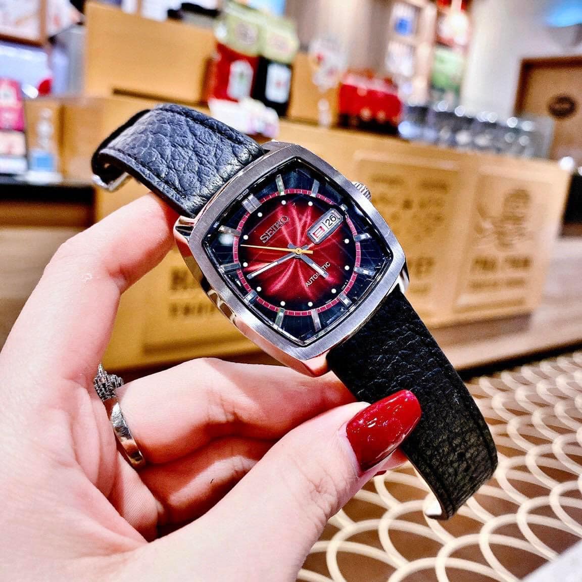 Đồng hồ Seiko máy cơ Automatic dây da vuông