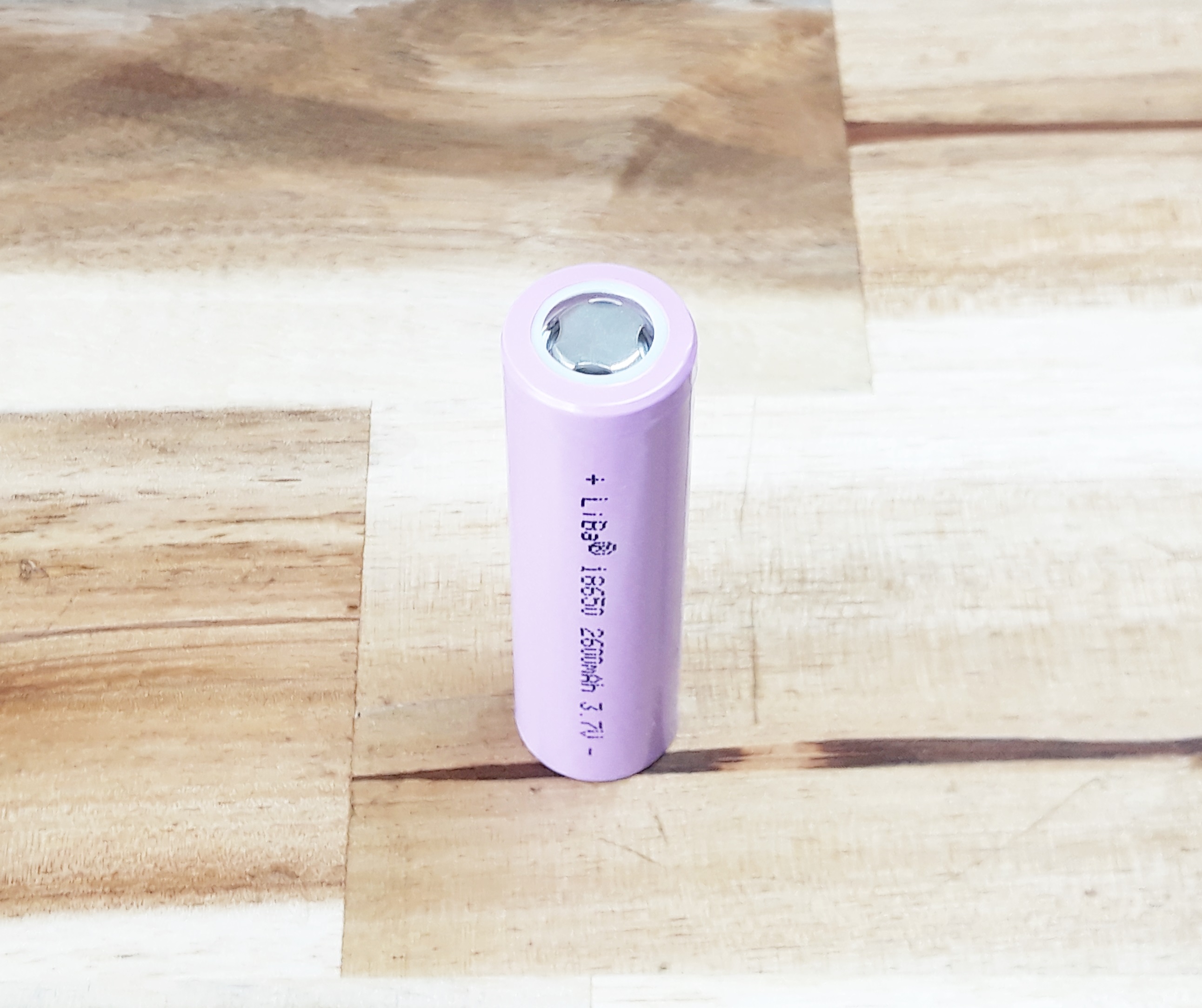 [HCM]Pin Li ion 3.7V 2600mAh 18650 dòng xả 3C - LiBa