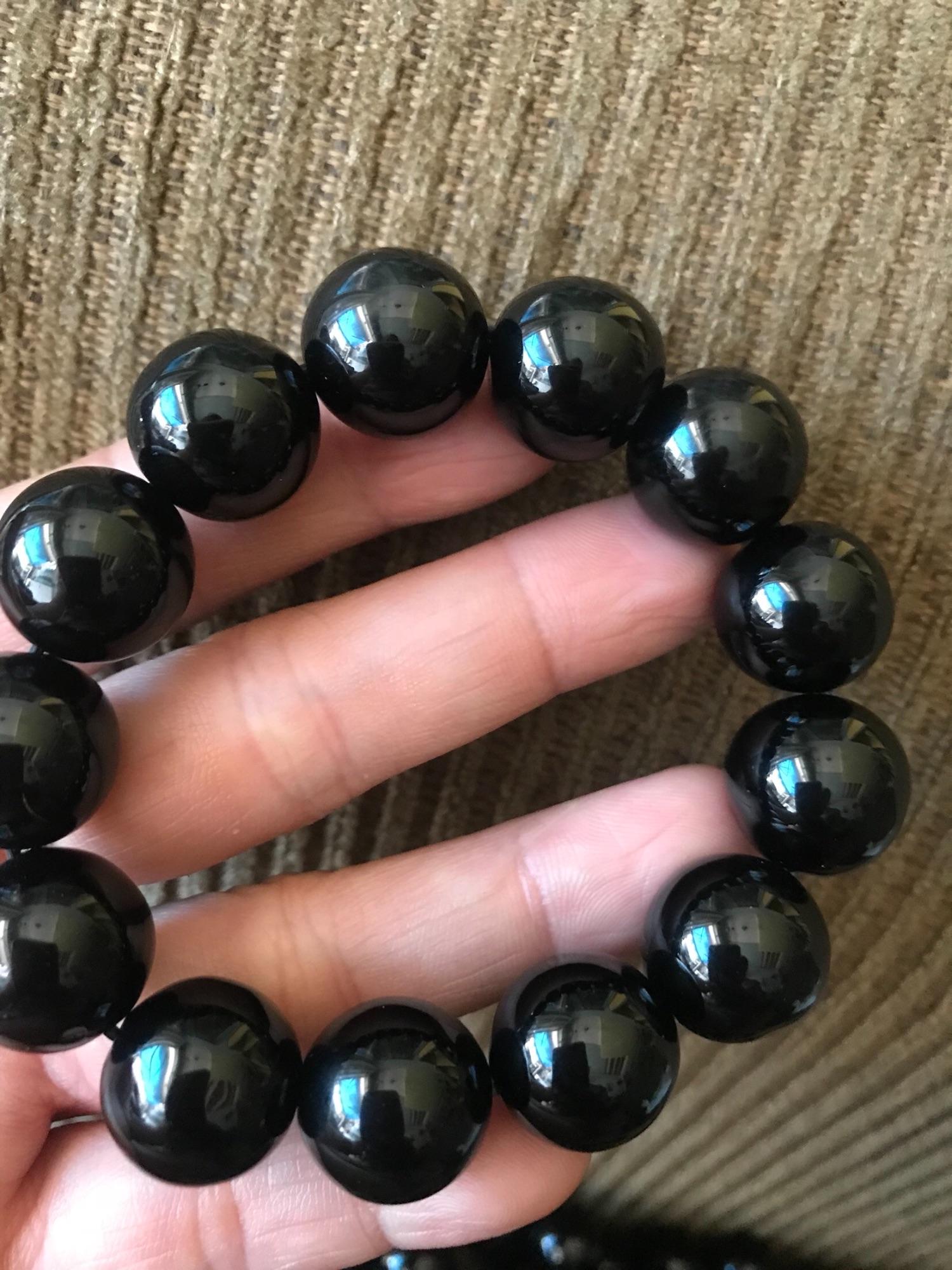 Vòng tay Nam Đá Mã Não Đen size hạt 16mm hợp các Anh Nam MỆNH THUỶ MỘC rẻ có 360k ạ