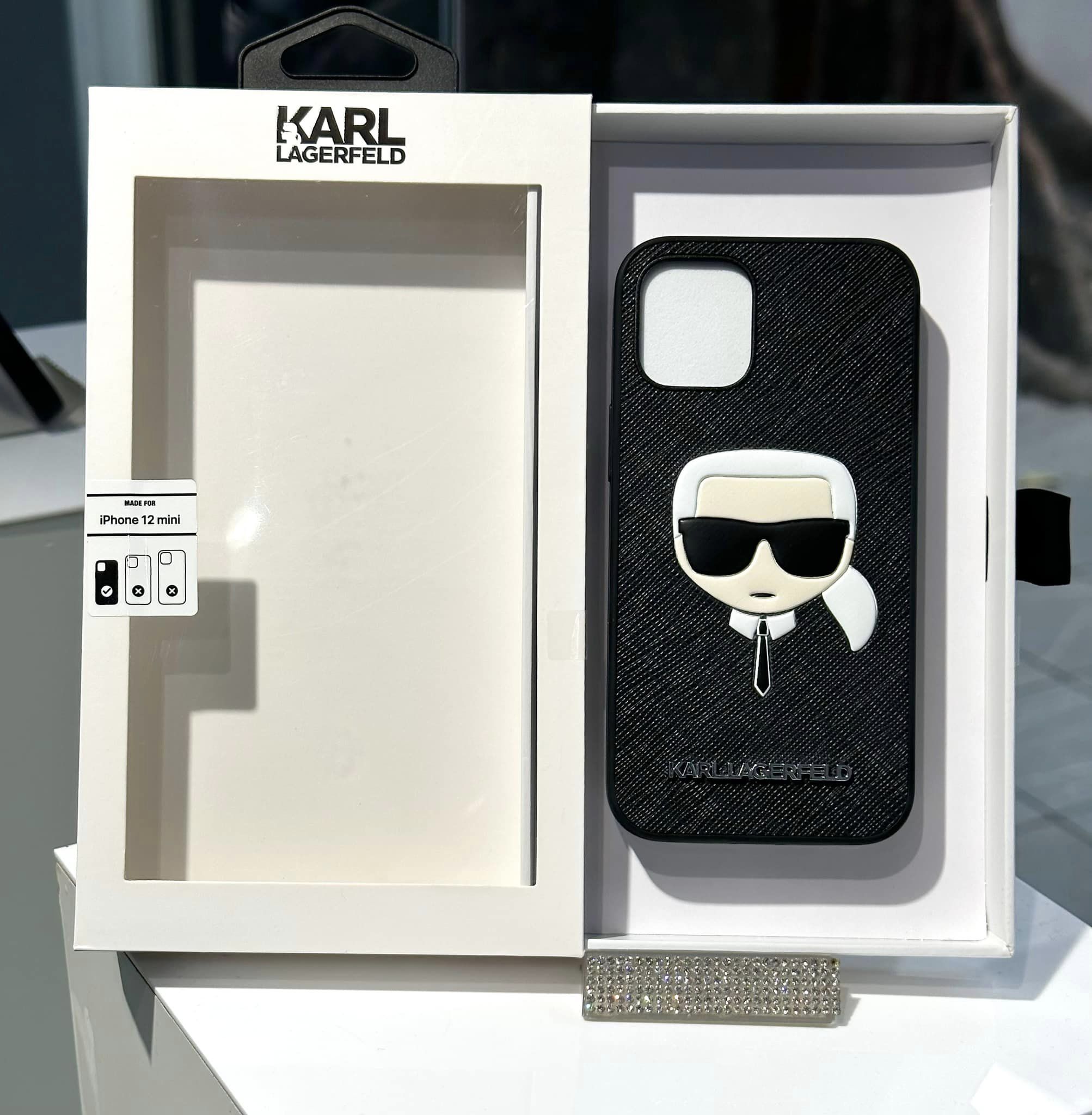 Ốp điện thoại KARL LAGERFELD iphone 12mini hình ông già vân xước