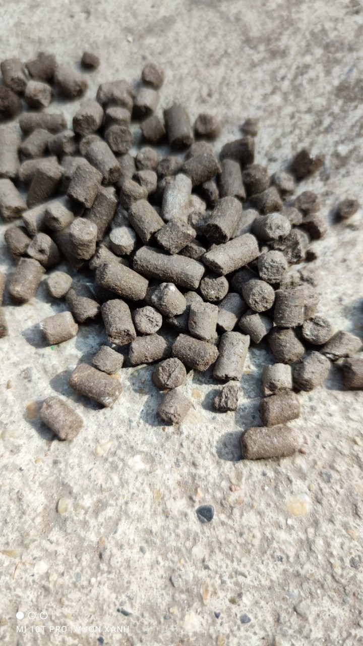 Phân trùn quế viên nén cao cấp bổ sung Trichoderma phân giải Xenlulo gói 1kg