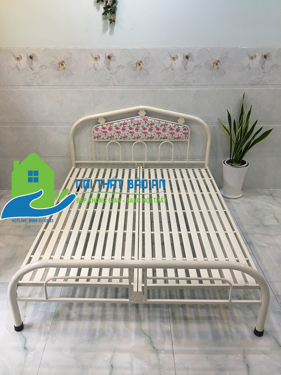 Giường sắt hoa văn kích thước 1m2x2m - Bảo An