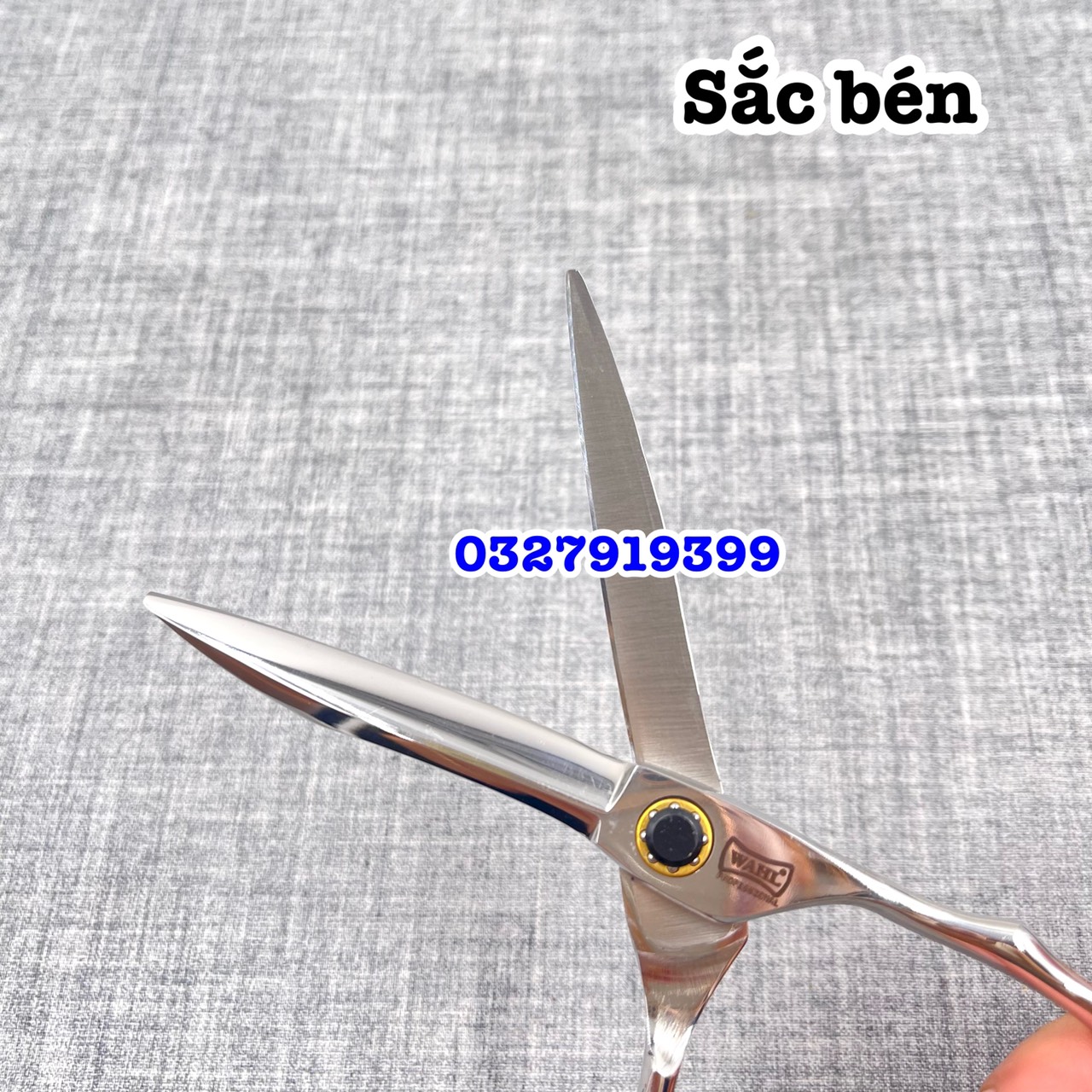 High-Quality Japanese Hair Cutting Scissors Wahl 6.0 in (Black Screw)