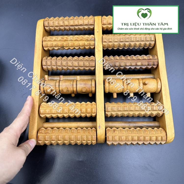 Bàn lăn chân gỗ bách xanh cao cấp ấn huyệt bàn chân