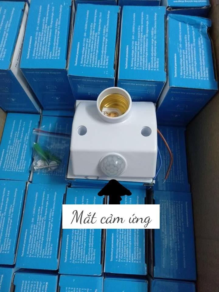 Đuôi đèn cảm biến chuyển động