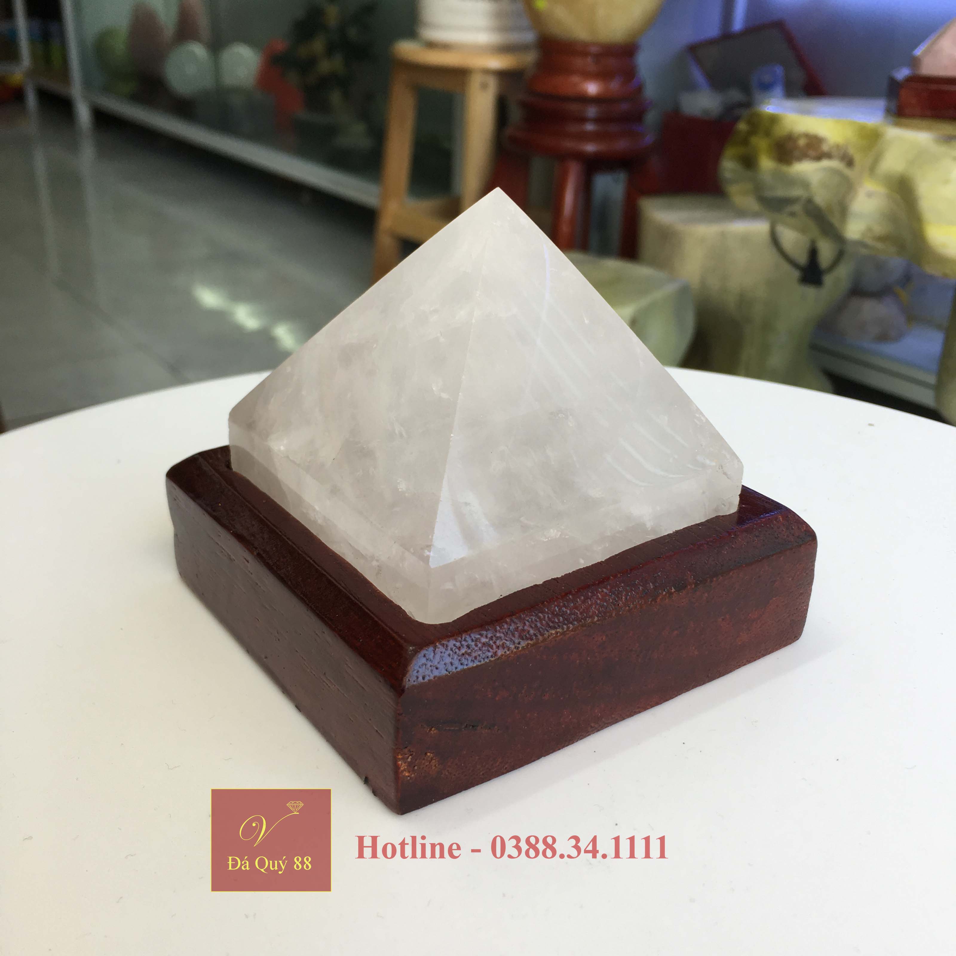 Kim tự tháp đá thạch anh trắng tự nhiên 0.5kg-7cm