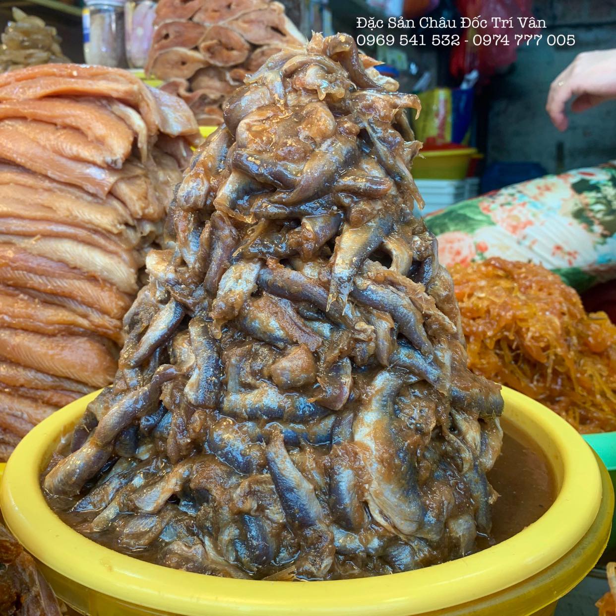 Mắm cá linh - Đặc sản Châu Đốc