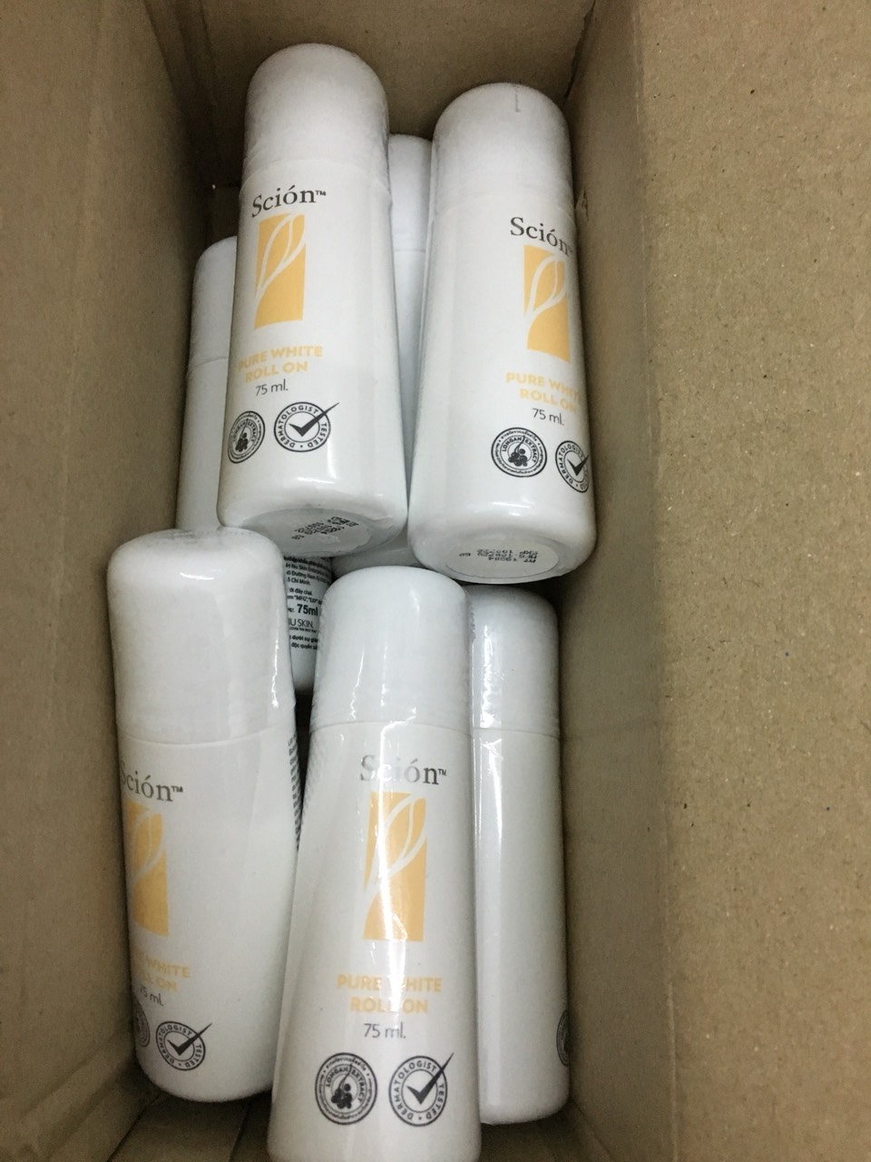 Lăn nách khử mùi Scion Pure White Roll On 75ml