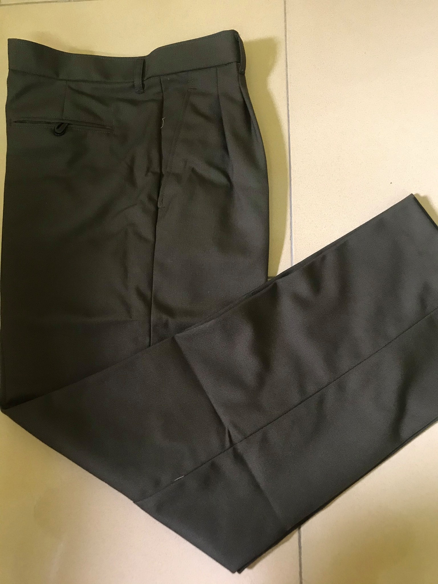 Quần dạ màu cỏ úa loại trung