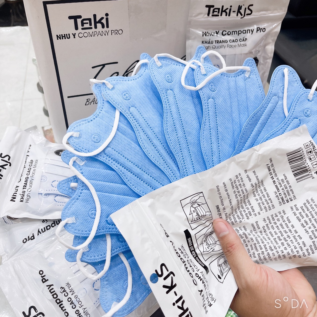 [1 Thùng 300 cái] Khẩu trang mẫu CUA TAKI siêu hót