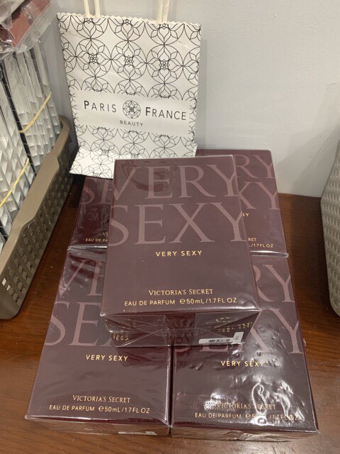 Nước hoa Victoria very sexy edp 50ml full seal như hình