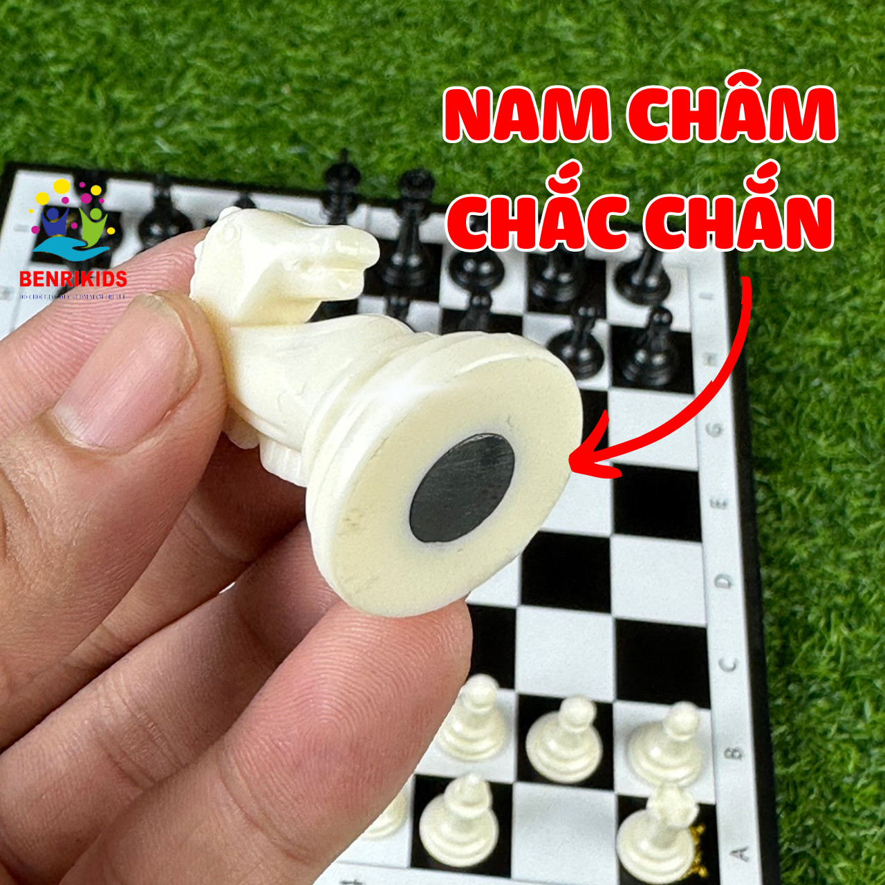 Bộ Cờ Vua Nam Châm Gập Gọn Tiêu Chuẩn Quốc Tế Dành Cho Mọi Lứa Tuổi Board Game Giúp Bé Phát Huy Chiến Thuật Phát Triển Tư Duy