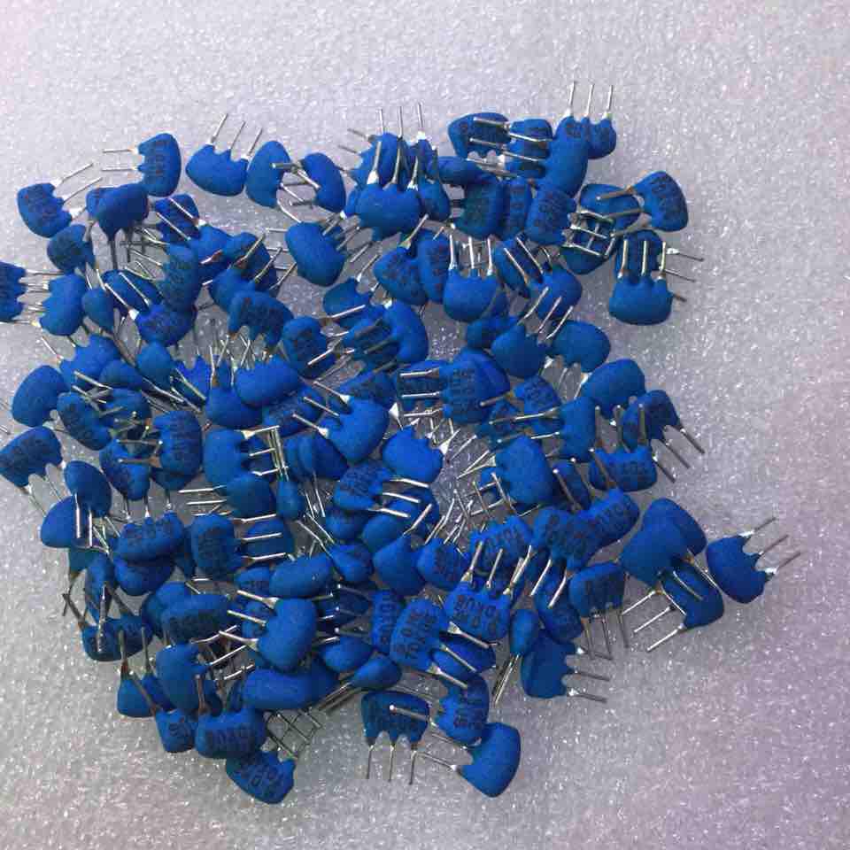 Thạch anh 8 M/3 chân