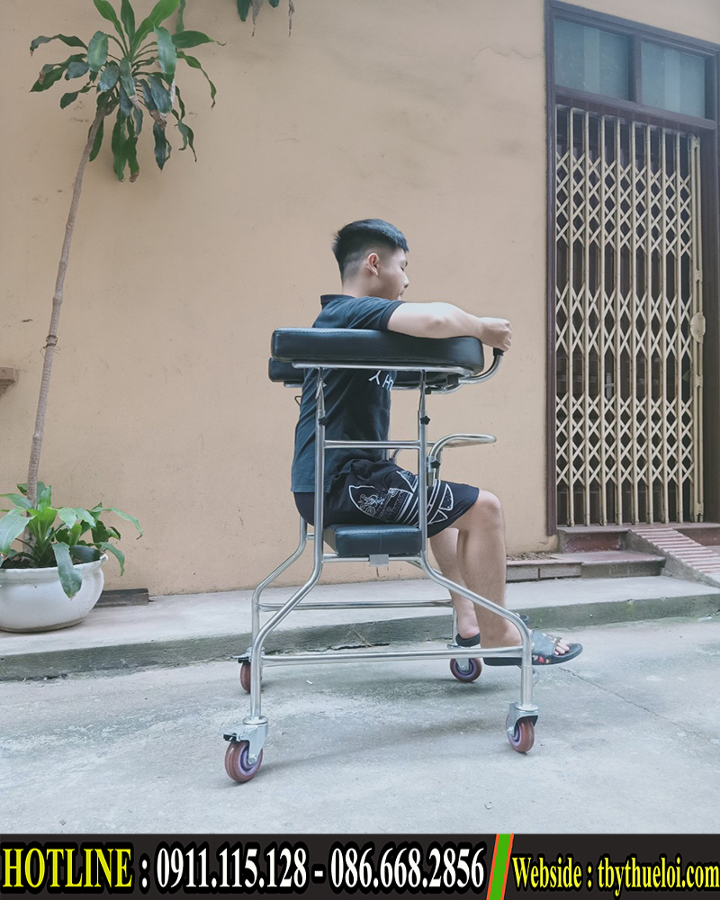 Xe tập đi cho người tai biến