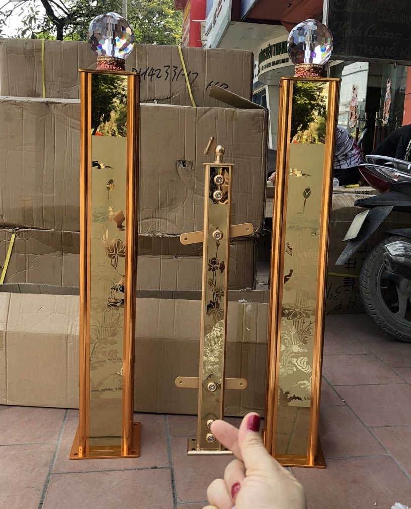Trụ bắt kính cầu thang Hợp kim..