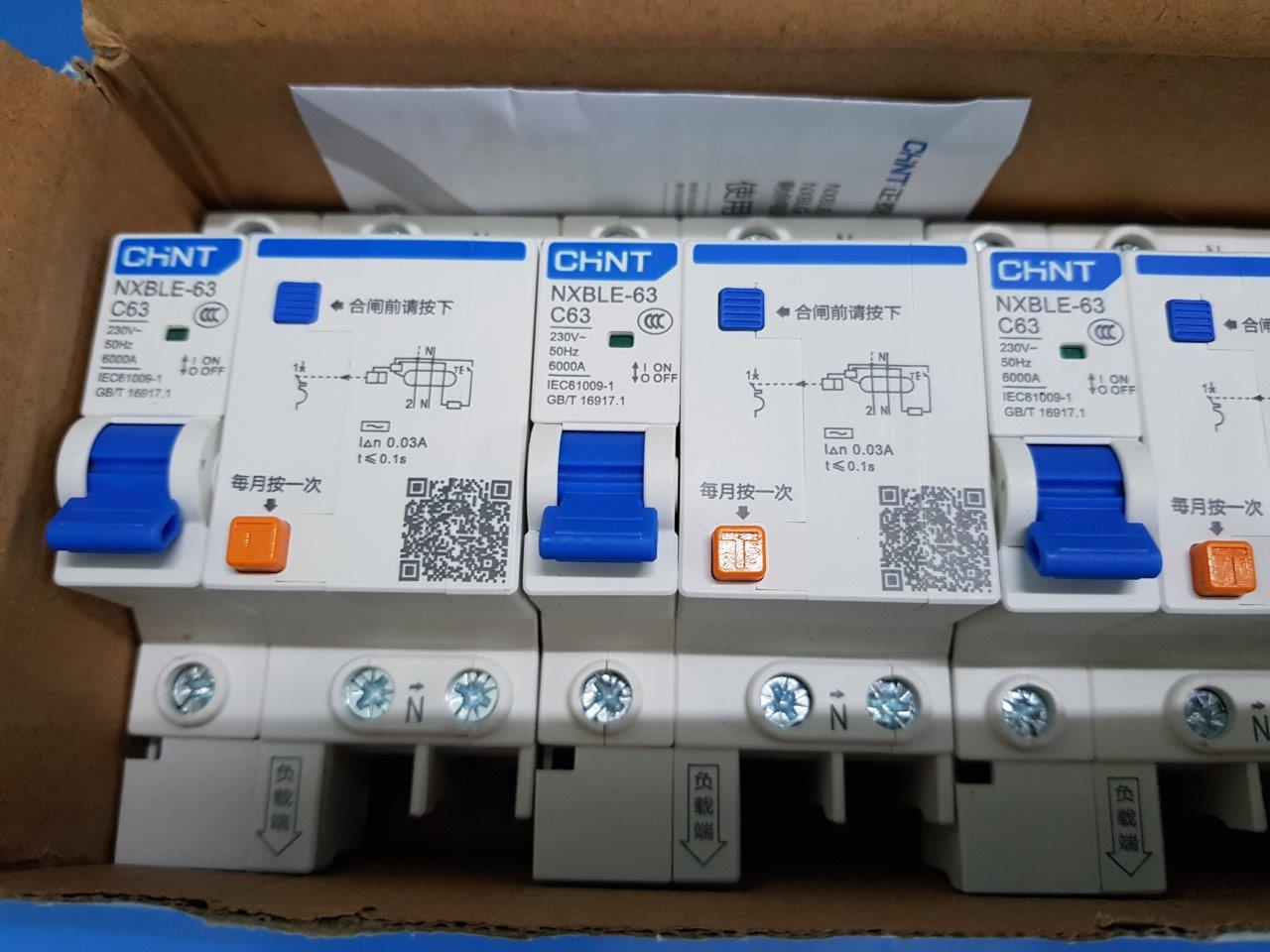 Attomat chống dòng dò (Cầu dao chống giật)  Chint NXBLE-63 1P+N 63A