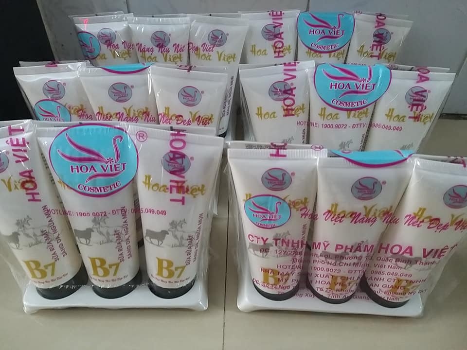 Sữa rửa mặt sáng da ngừa mụn Hoa Việt B7
