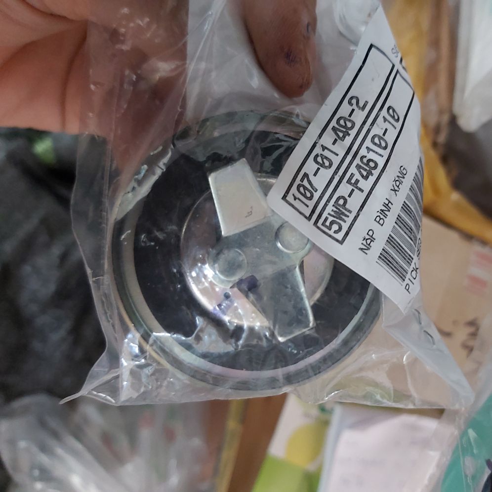 nắp bình xăng sirius exciter novo yamaha