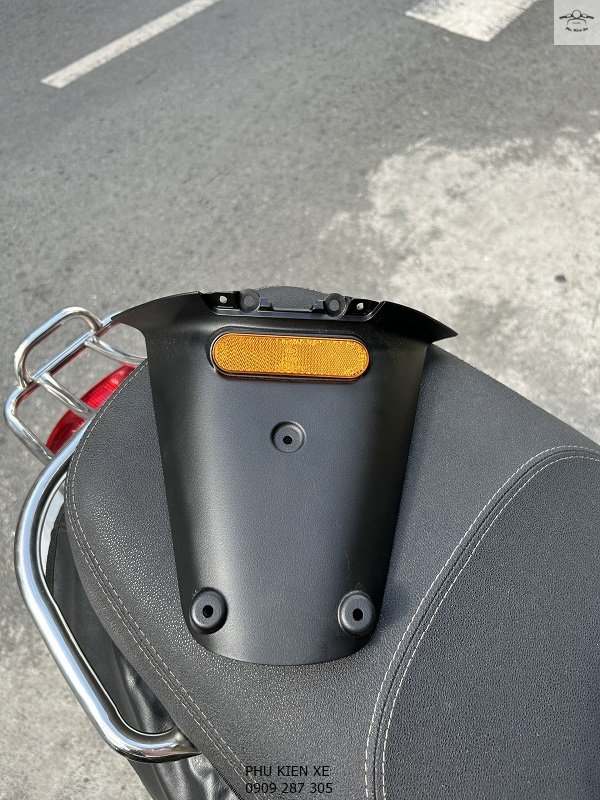 Dè Chắn Bùn Sau Cho Vespa Sprint Primavera