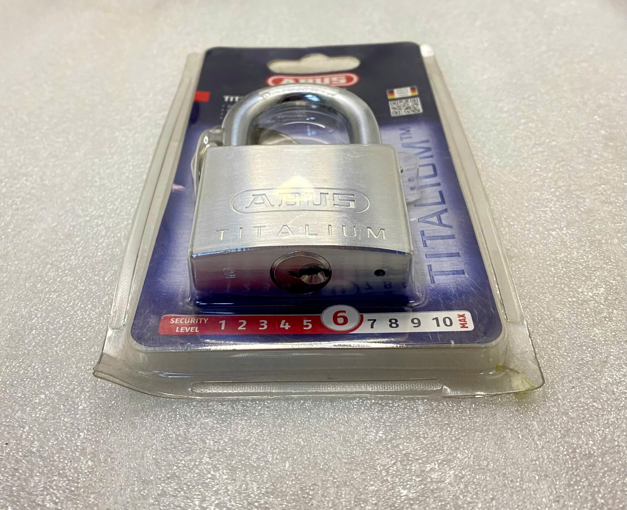 [HCM]ABUS 64Ti/50 KHOÁ BẤM ABUS TITALIUM 64TI/50MM CÓ 4 CHÌA CAO CẤP KHOÁ ĐỨC AN TOÀN CHỐNG CHÌA VĂN NĂNG RẤT TỐT