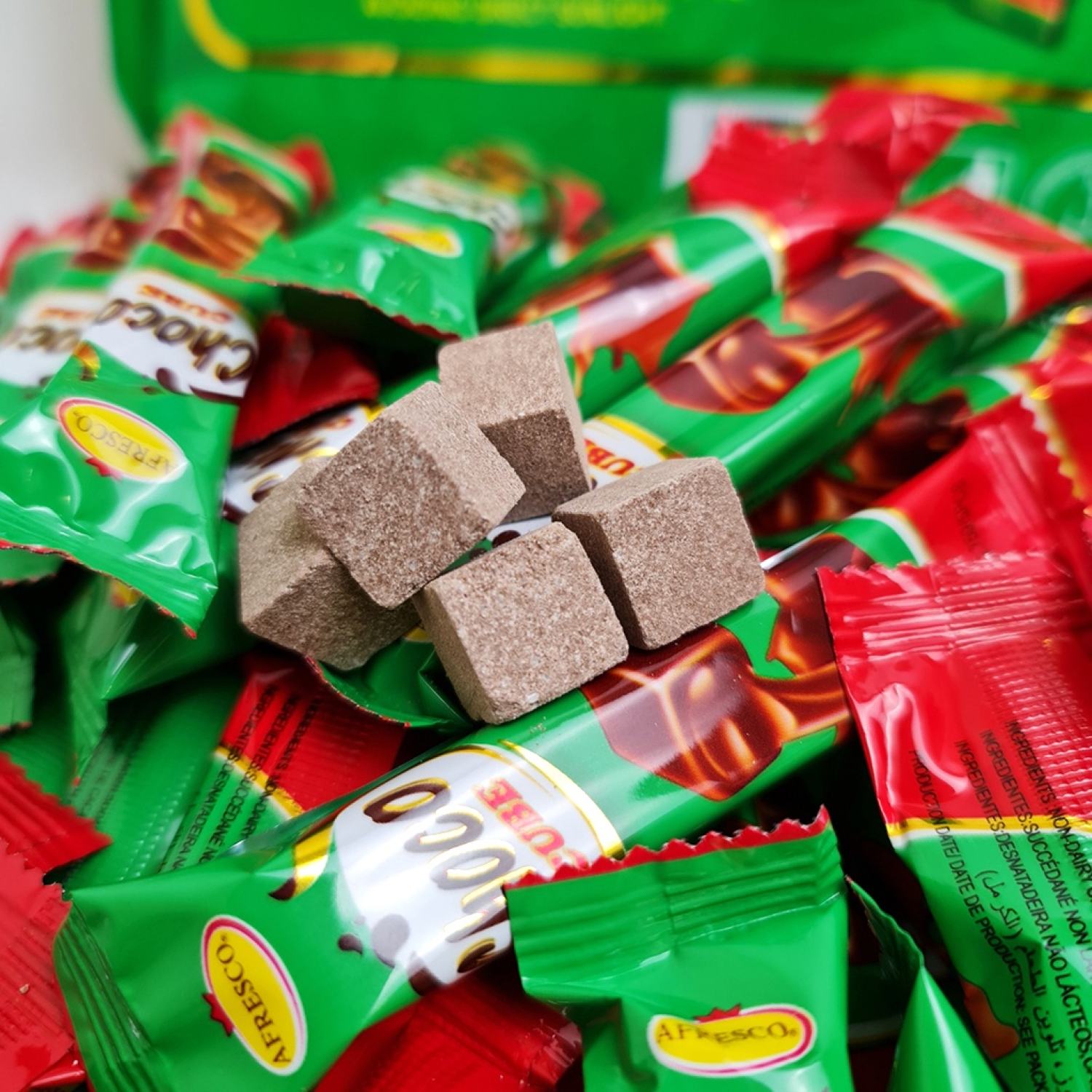 Lẻ: 1 thanh 5 viên kẹo socola Choco Cube