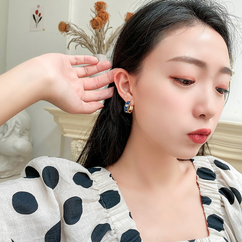 Khuyên tai cúc họa mi vintage