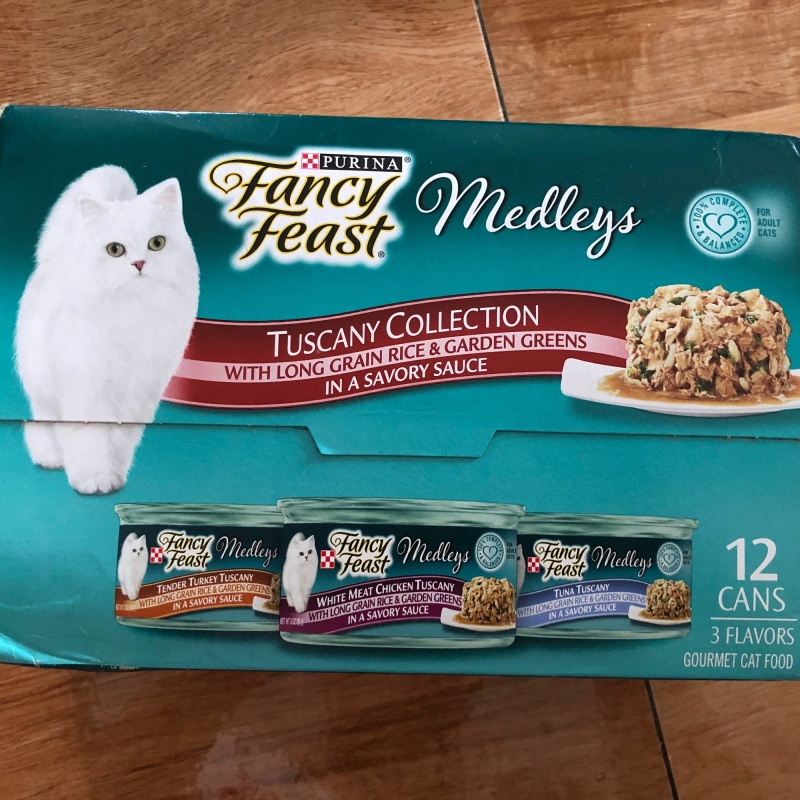 Fancy feast Medleys